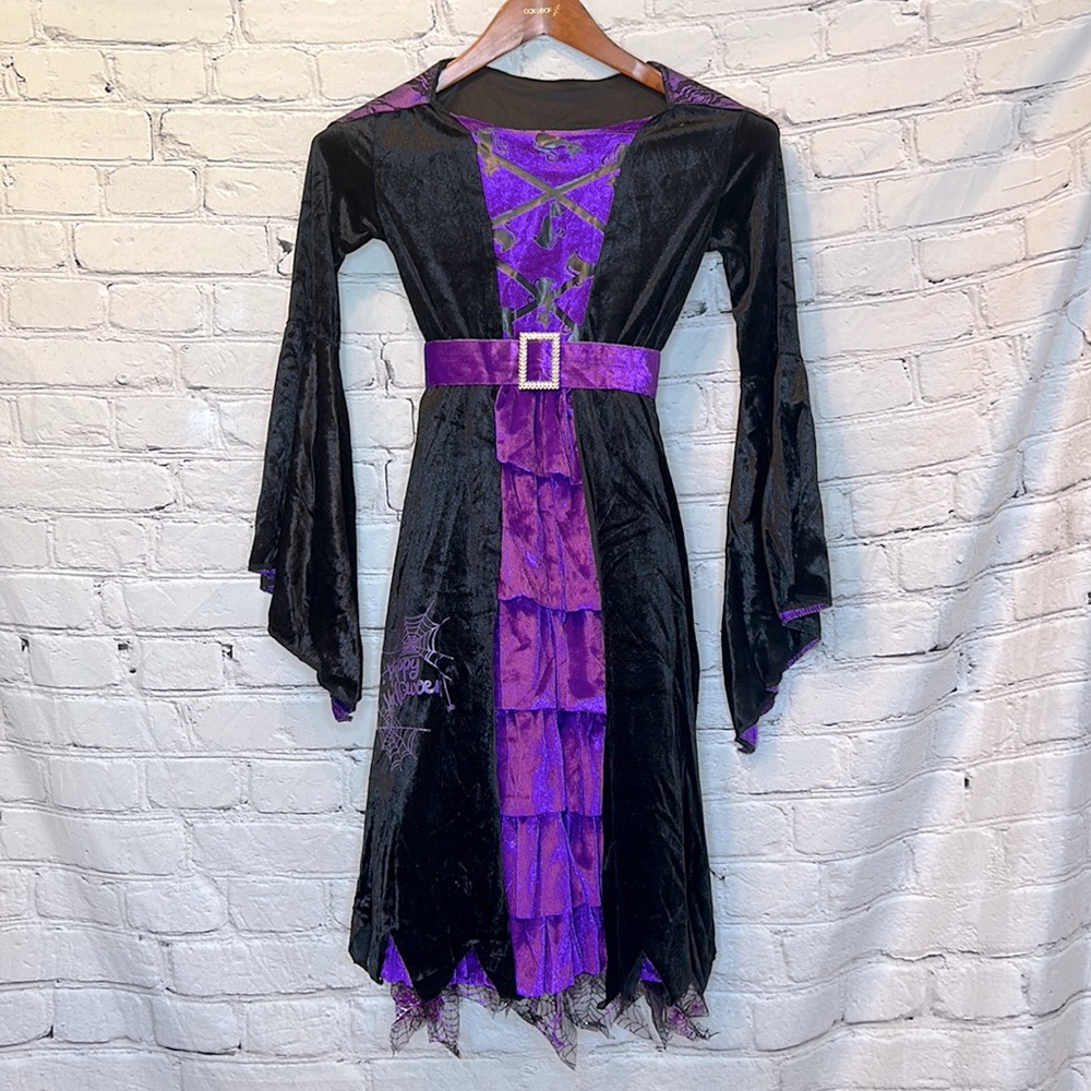 Girl’s Halloween Black Purple Vampire Costume Includes Choker & Belt Size Medium